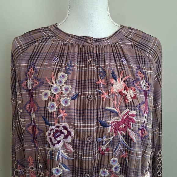 Johnny Was Workshop Plaid Curacao Embroidered Raglan Blouse Size Small - Picture 5 of 9